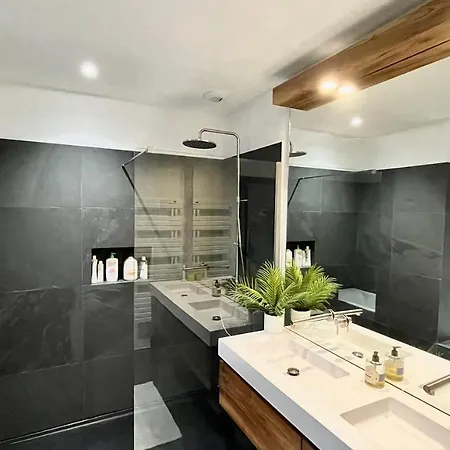 Magnifique Duplex 220m2, Classe 5 Etoiles, Rooftop, Jacuzzi, Vue Mer Et Bastion Centre Ville Διαμέρισμα