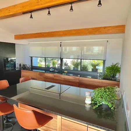 Magnifique Duplex 220m2, Classe 5 Etoiles, Rooftop, Jacuzzi, Vue Mer Et Bastion Centre Ville Apartment *