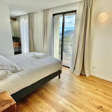Magnifique Duplex 220m2, Classe 5 Etoiles, Rooftop, Jacuzzi, Vue Mer Et Bastion Centre Ville Apartment *